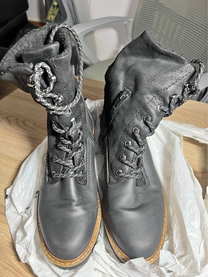 Women's Inside Zip Thermal Waterproof Boots Sz 7.5