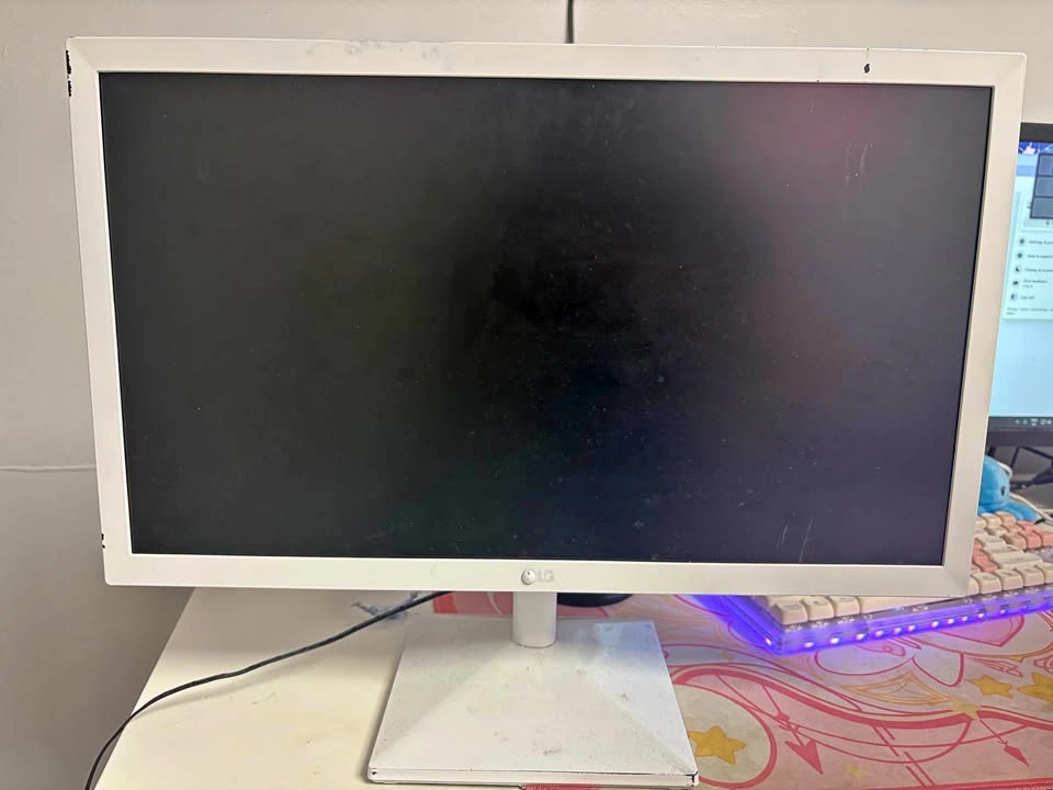 LG Monitor 21.5” 75hz