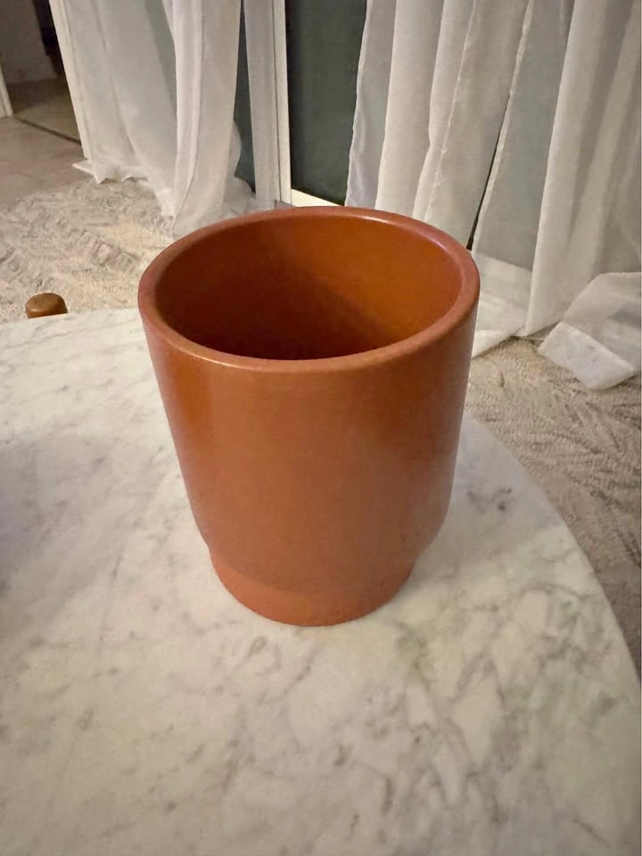 6” Modern Terracotta Planter with Saucer