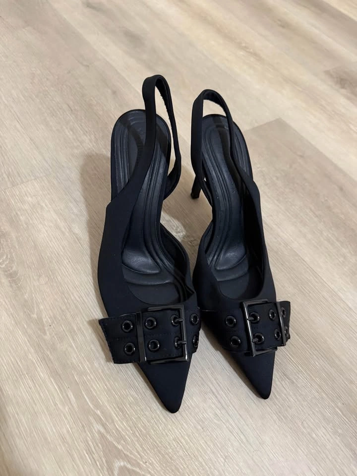 Stradivarius pointed toe buckle detail sling black kitten heel - photo 3