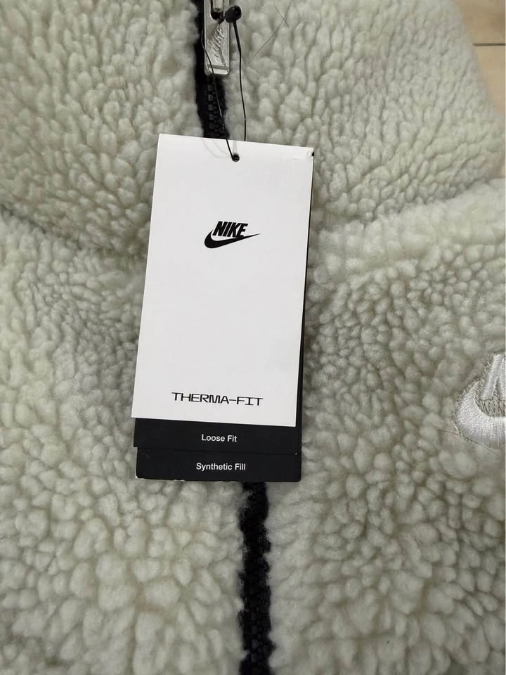 Women’s Nike Jacket - photo 2