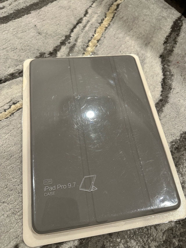 iPad Pro 9.7 Grey Case