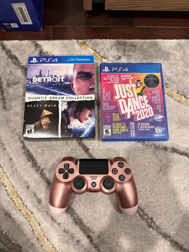 PS4 1TB + Extra Controller + Games - photo 3
