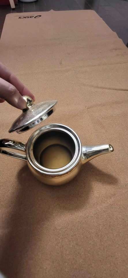 Golden teapot - photo 2