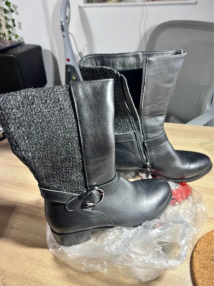 Women's Genuine Leather Boots Size 8.5