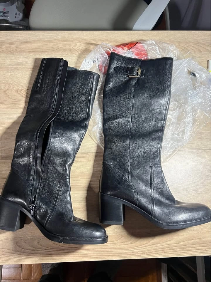 Women's Clarks Genuine Leather Boots Size 8 - photo 2