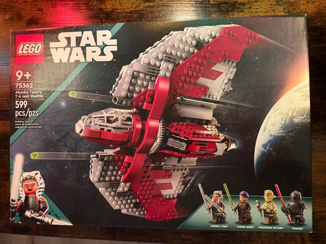 Brand New Lego Star Wars Ahsoka Tano's T-6 Jedi Shuttle