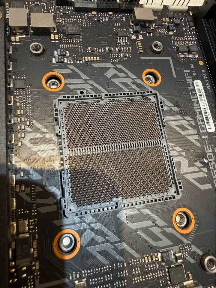 ASUS ROG STRIX B650E-I GAMING WIFI Motherboard - photo 2