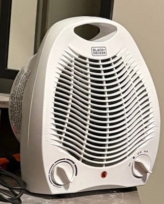 Black+Decker Portable Space Heater – 1500W – $20