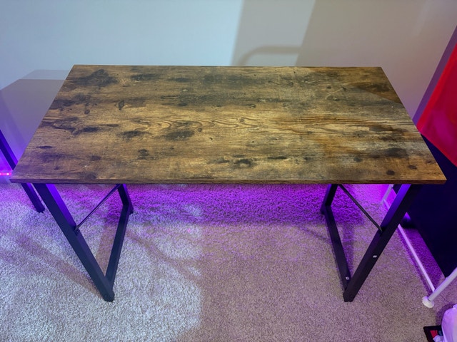 ⭐️Computer / Gaming Desk – Good Condition - $30🚨