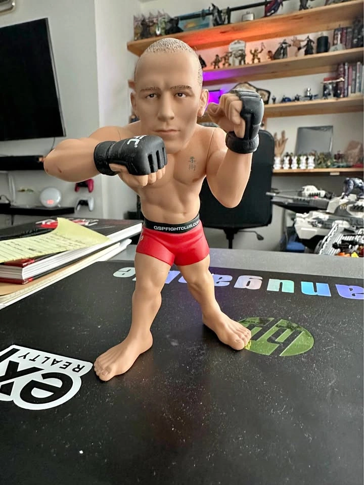GSP Georges St-Pierre figure Round 5 MMA UFC