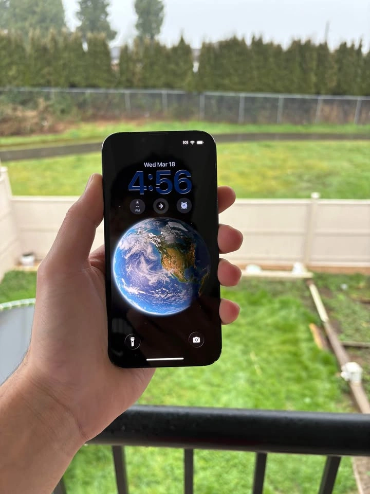 iPhone 13 - Navy Blue