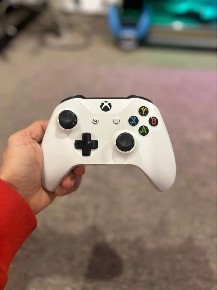 XBOX One S 500GB + 2 Controllers + Games - photo 4