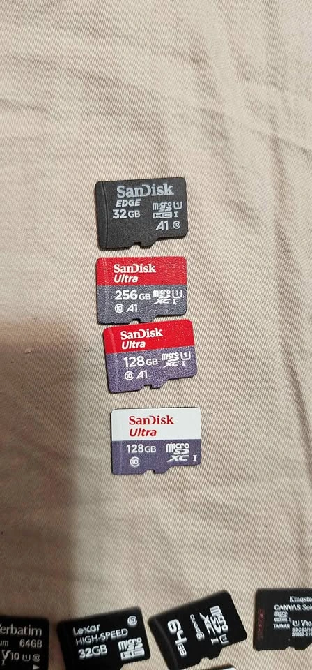 MicroSD Cards Lot