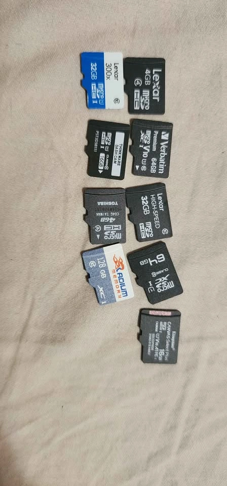 MicroSD Cards Lot - photo 2