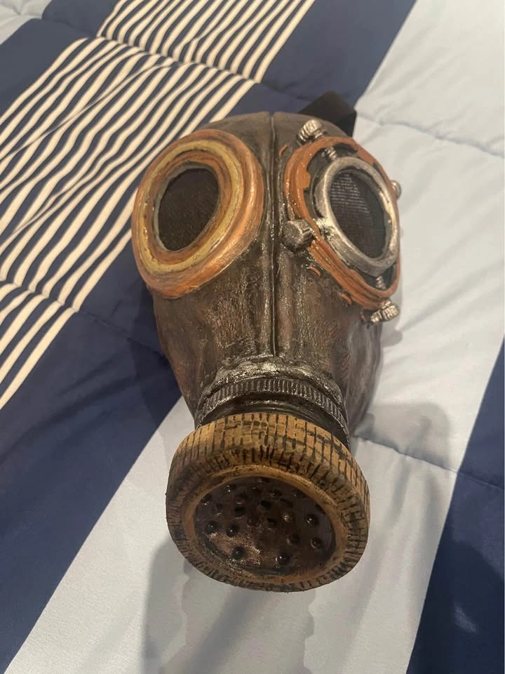 Costume Gas Mask - photo 2