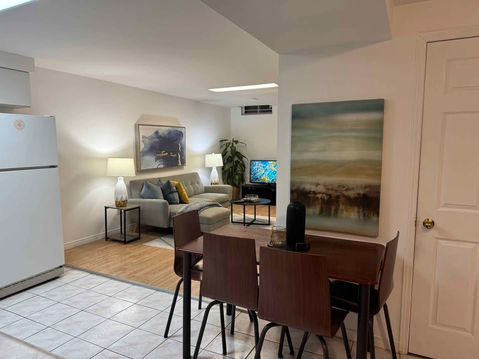 2 Beds 1 Bath House for Rent in Scarborough - photo 2