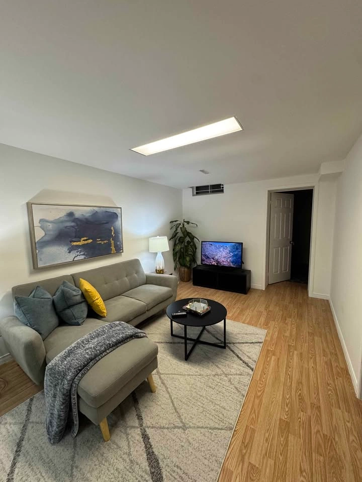 2 Beds 1 Bath House for Rent in Scarborough - photo 4