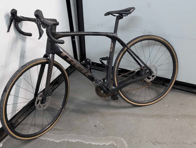 Trek Domane SL 5 Gen 4 Carbon Road Bike - 56cm L