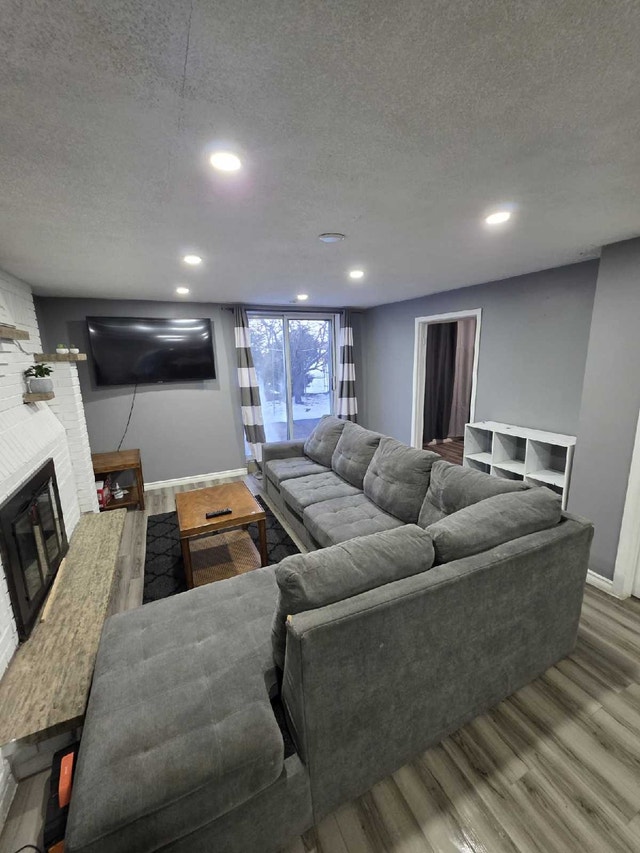 Rooms for Rent & Short-Term Apartment in Brampton - photo 5
