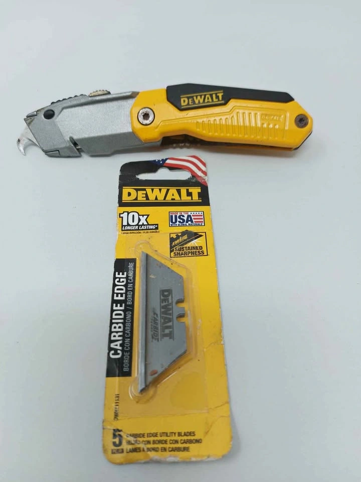 Dewalt Folding Utility Knife with Blades