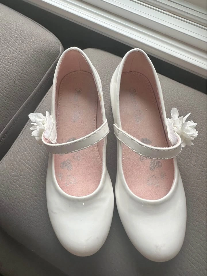 White Fancy Girl Shoes Size 1 - photo 2