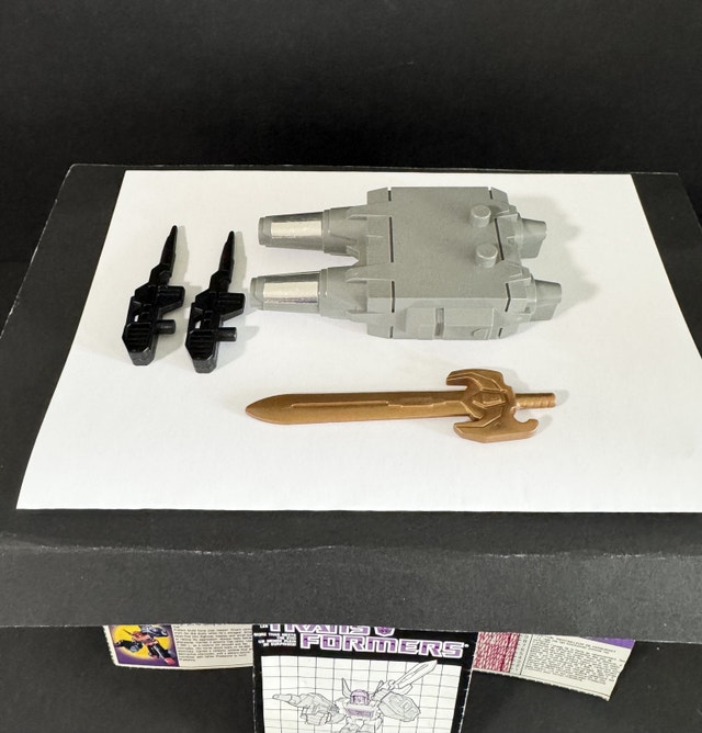 Vintage Transformers G1 Predacon Tantrum 1986 Complete - photo 4