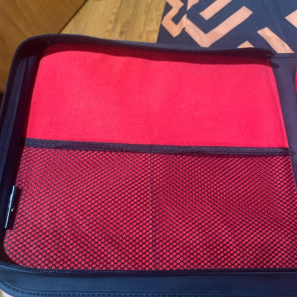 SR Black CD DVD Storage Case Red Interior - photo 5
