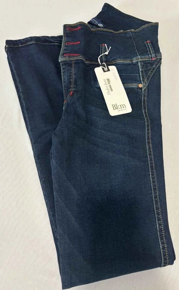 New Bkm Jeans Size 14 with Gold Embroidery - photo 4