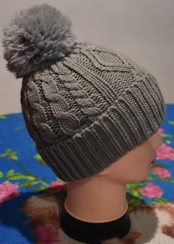 Women's Fur Lined Hat with Pompom - One Size - photo 2