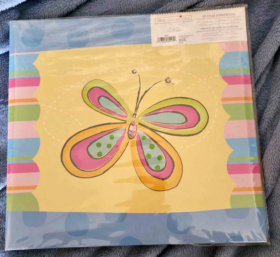 Best Occasions Pioneer Butterfly Scrapbook
