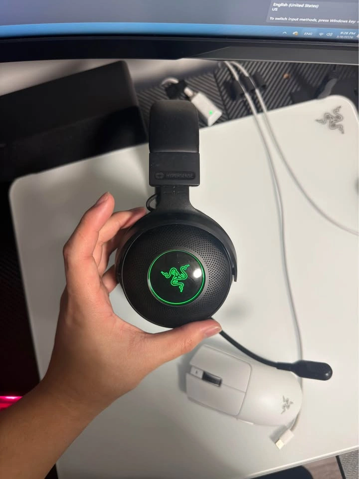 Razer Kraken V3 Pro Wireless Gaming Headset - photo 3