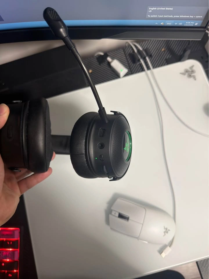 Razer Kraken V3 Pro Wireless Gaming Headset - photo 4
