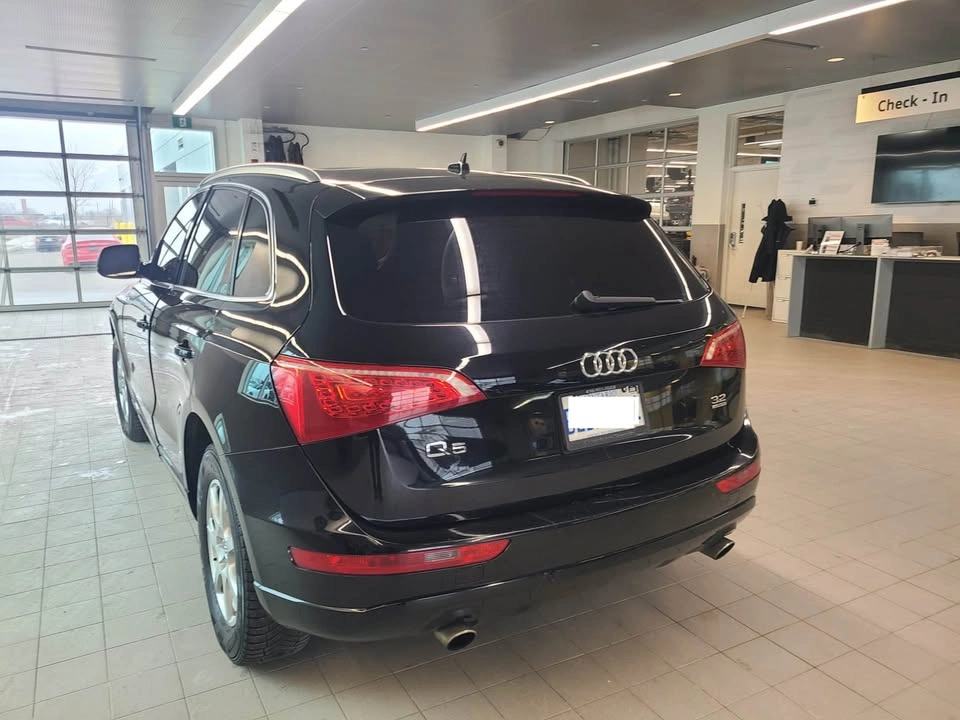 2011 Audi Q5 3.2L Quattro AWD SUV - photo 3