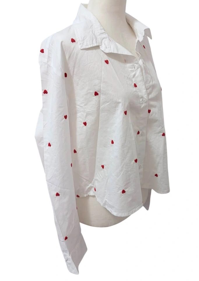 NEW Old Navy Red Heart Embroidered Button Down Shirt - Medium - photo 3