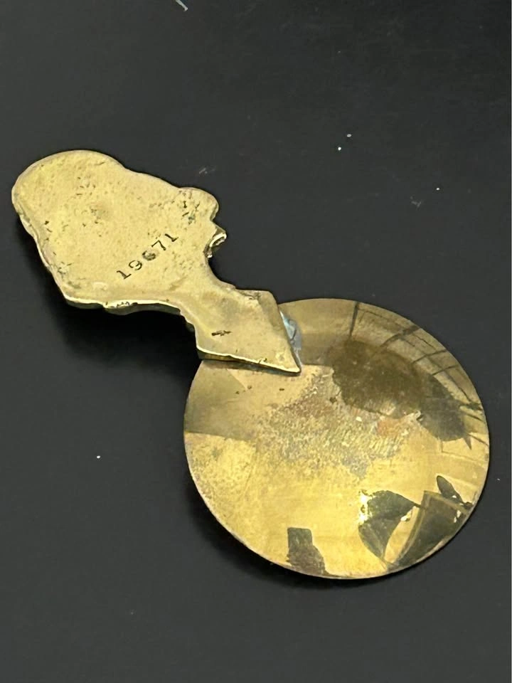 Vintage Brass Witch of Wookey Hole Caddy Spoon - photo 3