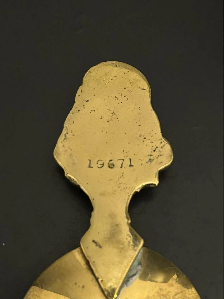 Vintage Brass Witch of Wookey Hole Caddy Spoon - photo 4