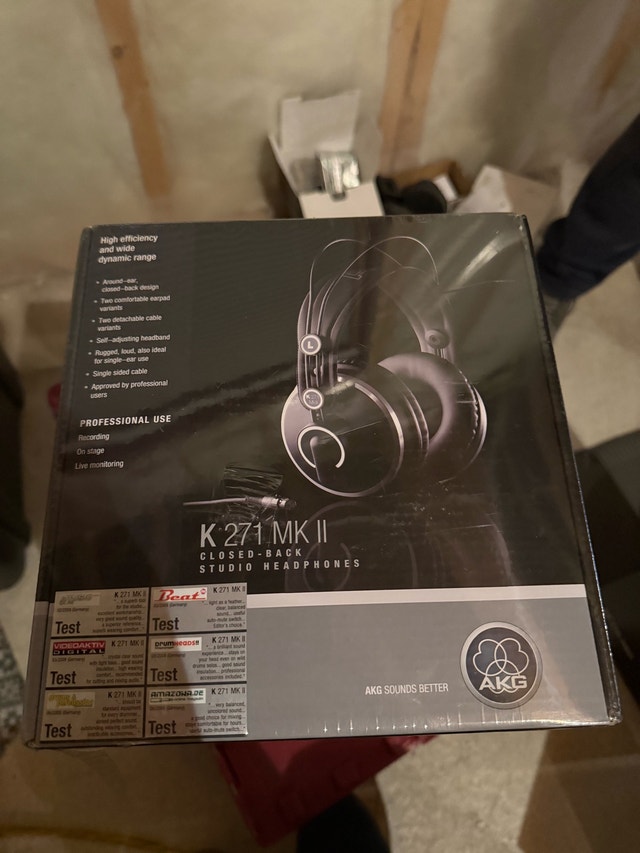 AKG K271 MKII Headphones