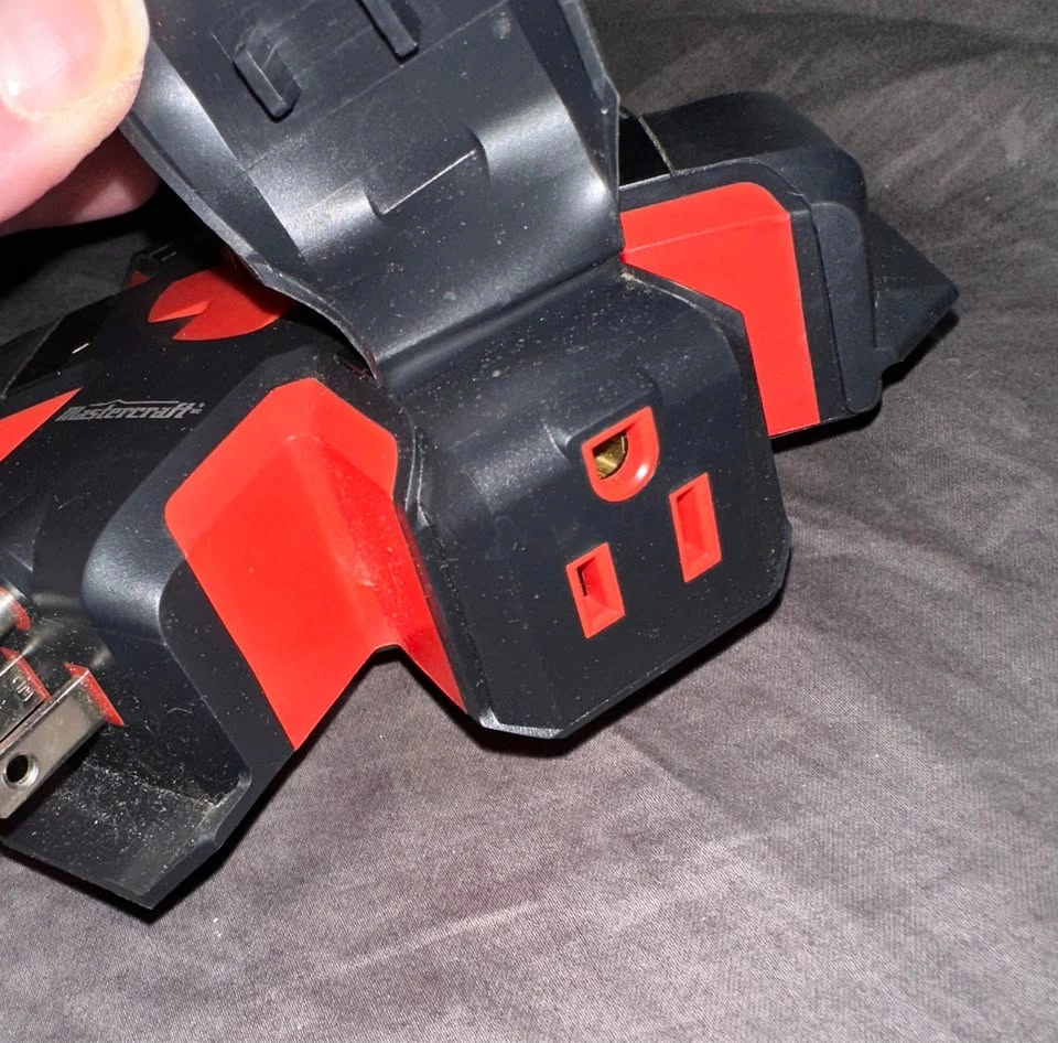 Heavy Duty 5 Outlet Power Hub for Outdoors - photo 2