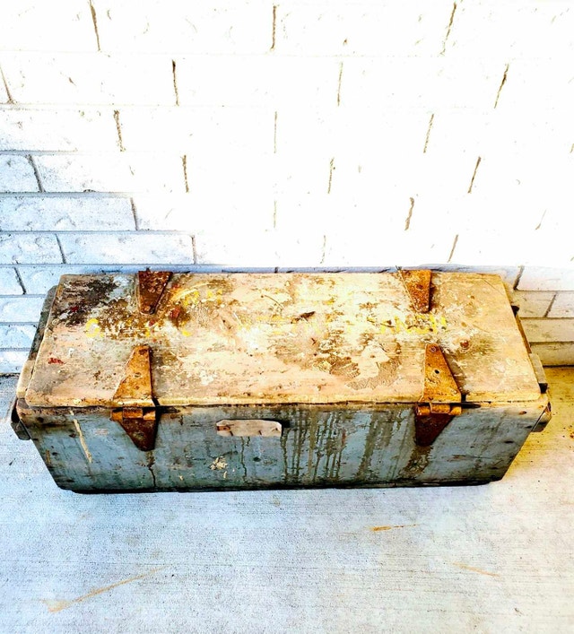 Antique White Pine Ranch Tool Box - photo 5