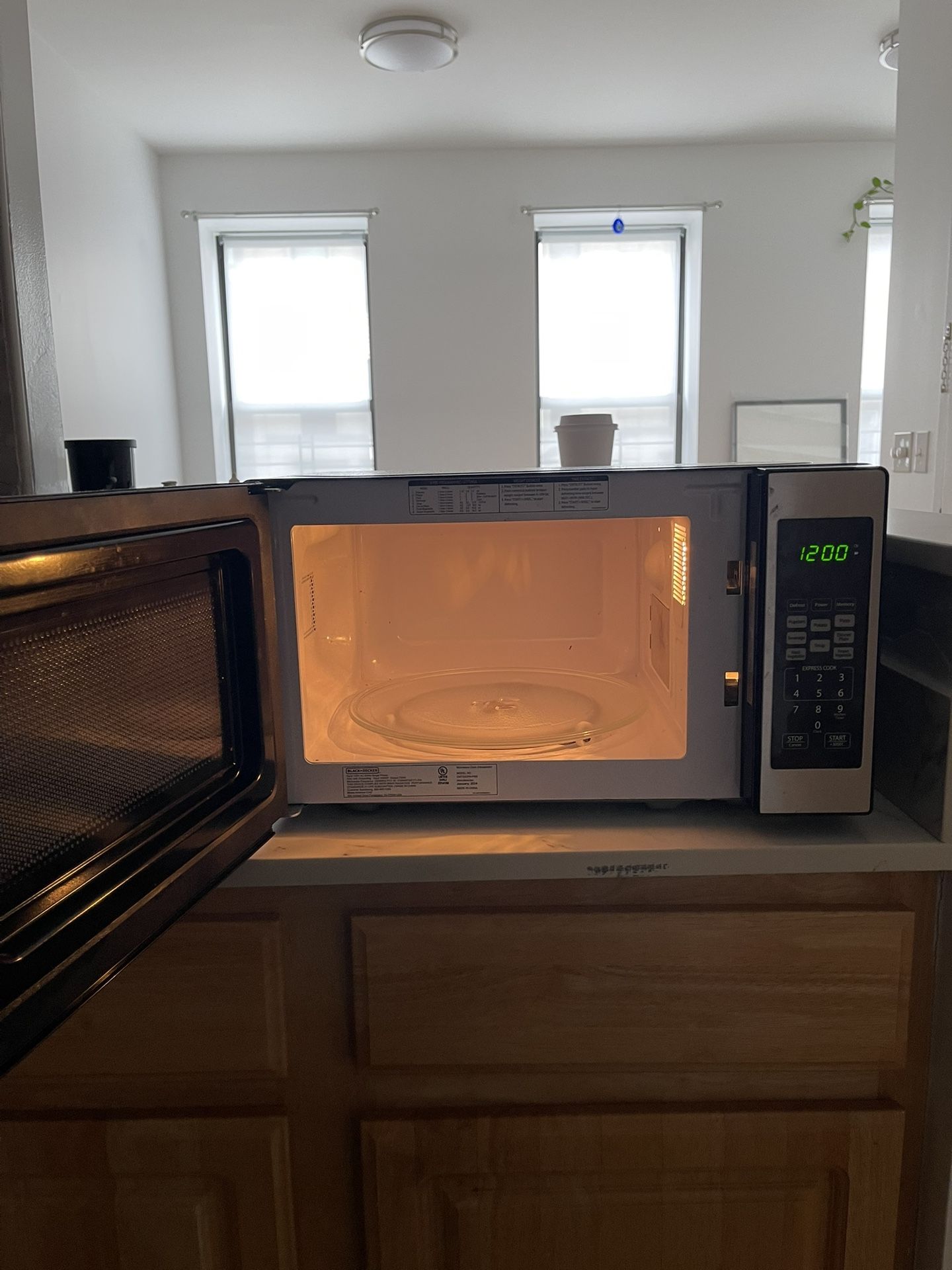 Black And Decker Microwave - photo 3