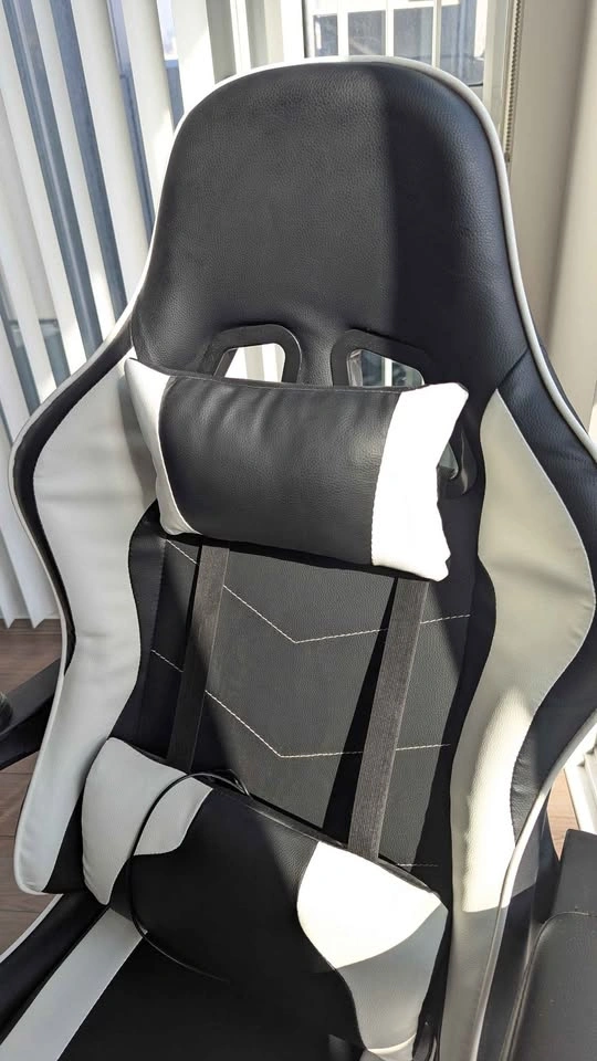 Gaming chair with footrest and massage - photo 3
