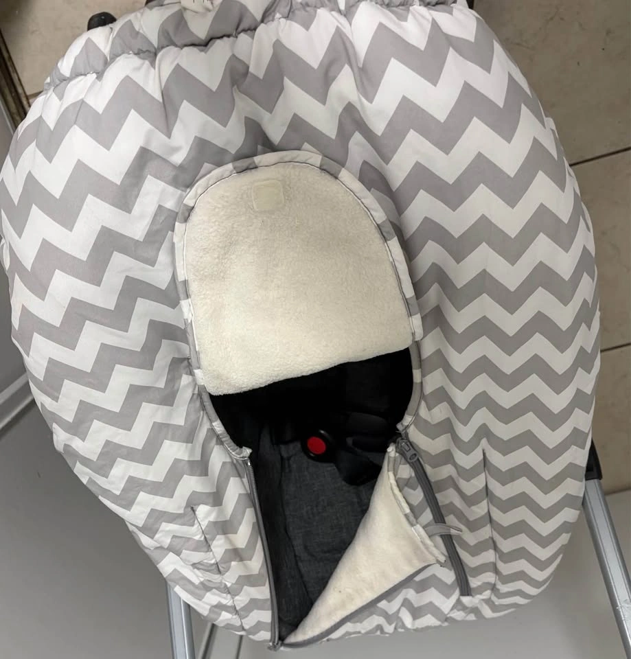 Jolly Jumper Bundle Me Car Seat Cover - photo 4