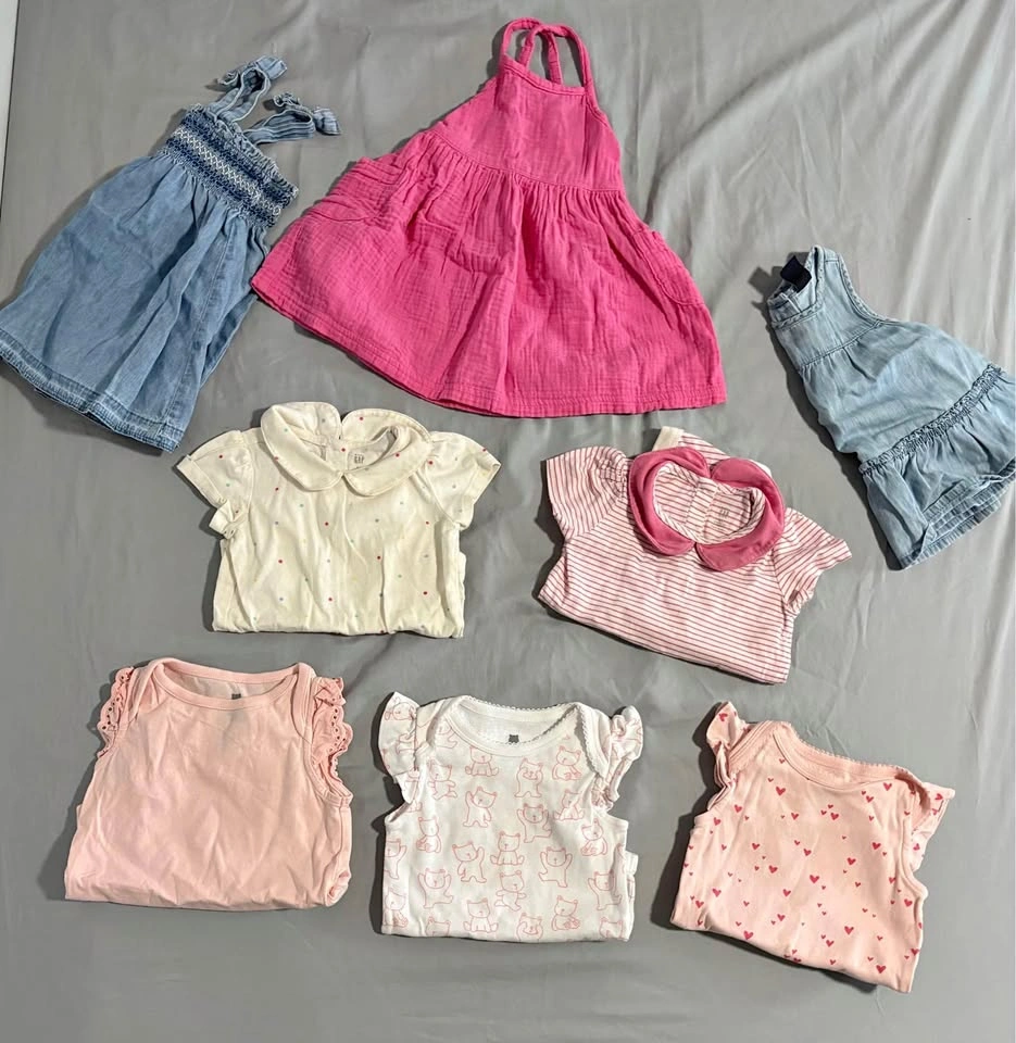 Baby Gap Outfits (6-12m)