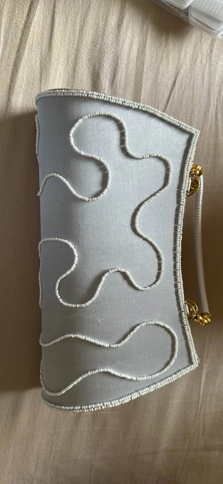 Elegant Velvet Clutch - photo 3
