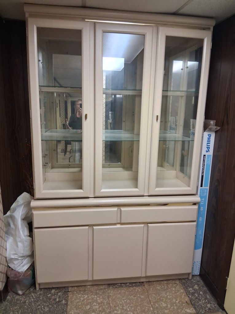 Dining Set And Matching Hutch - photo 3