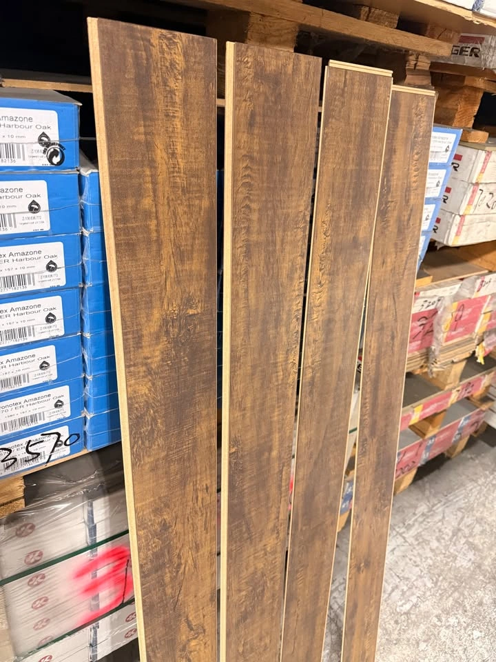 CLEARANCE - Dreamfloor Classic Brook Walnut Laminate Flooring - photo 2