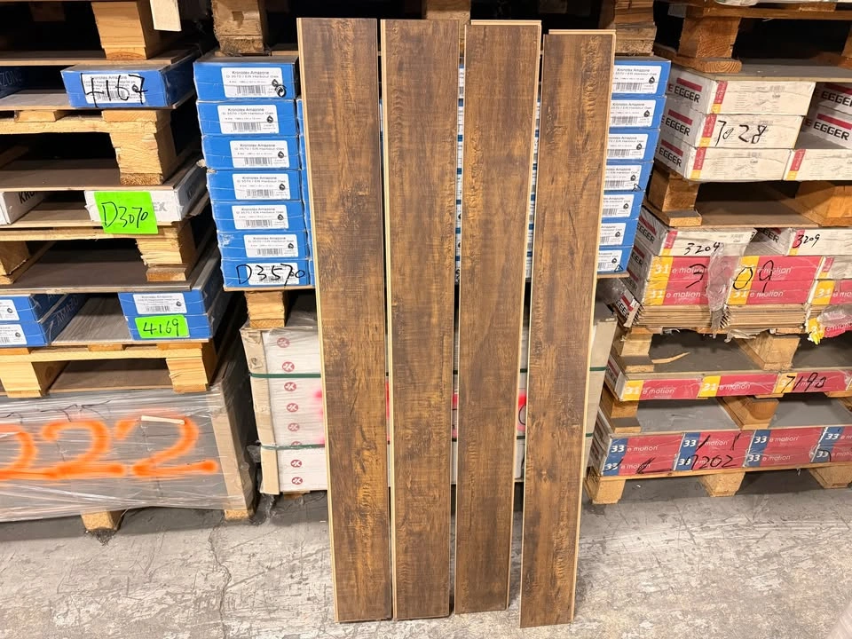 CLEARANCE - Dreamfloor Classic Brook Walnut Laminate Flooring - photo 3