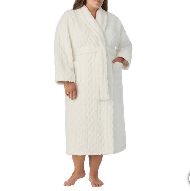 Brand New Luxury Room Service Bath Robe - Ivory White