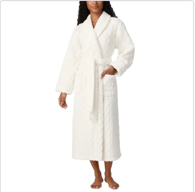 Brand New Luxury Room Service Bath Robe - Ivory White - photo 2